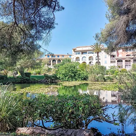 Apartment Les Rivages De Coudouliere-7 By Interhome